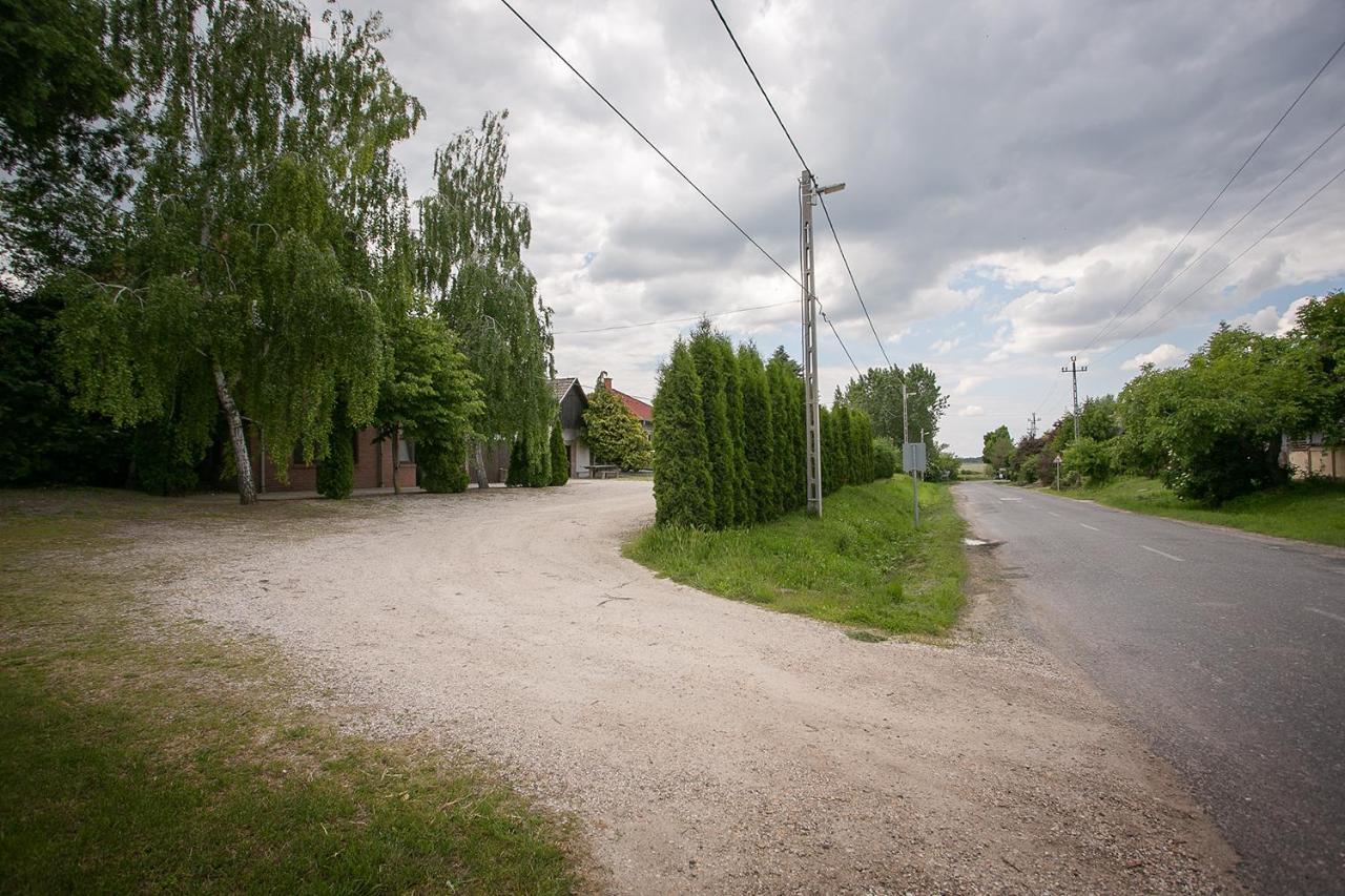 Forrás vendégház Dunaegyhaza Exterior foto